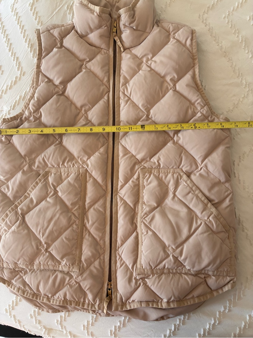 J .Crew Quilted Sleeveless Puffer Vest in Beige women medium - Picture 5 of 9